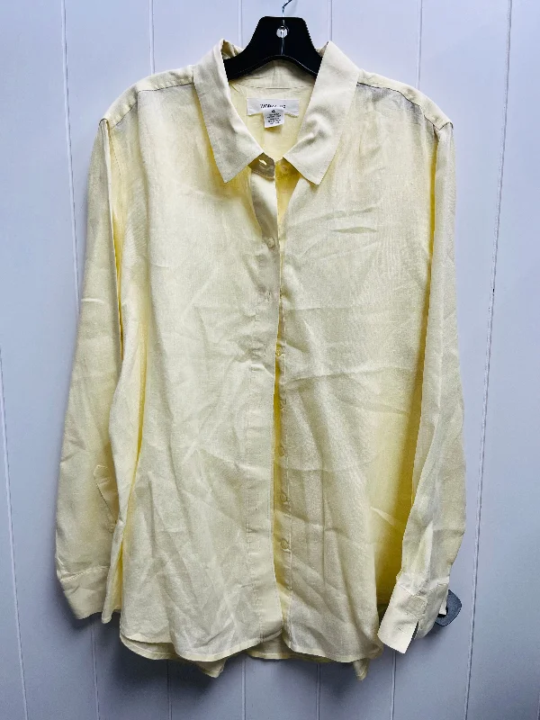 Top Long Sleeve By Workshop In Yellow, Size: Xl